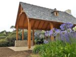 ferme en chêne et assemblages traditionnels