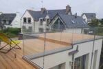 Terrasse en douglas et garde-corps en verre