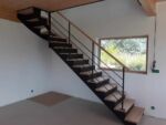 Escalier métal et marche en chêne
