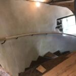 Escalier massif et main courante en chêne